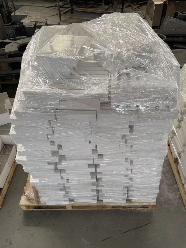 Độ tinh khiết cao hình trụ hình nón Al2O3 gốm Corundum Alumina Crucible cho phòng thí nghiệm Crucible để nóng chảy
