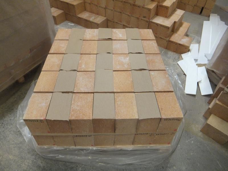 Đồ gạch mullite Andalusite cao 70% được sử dụng cho lò sưởi nóng